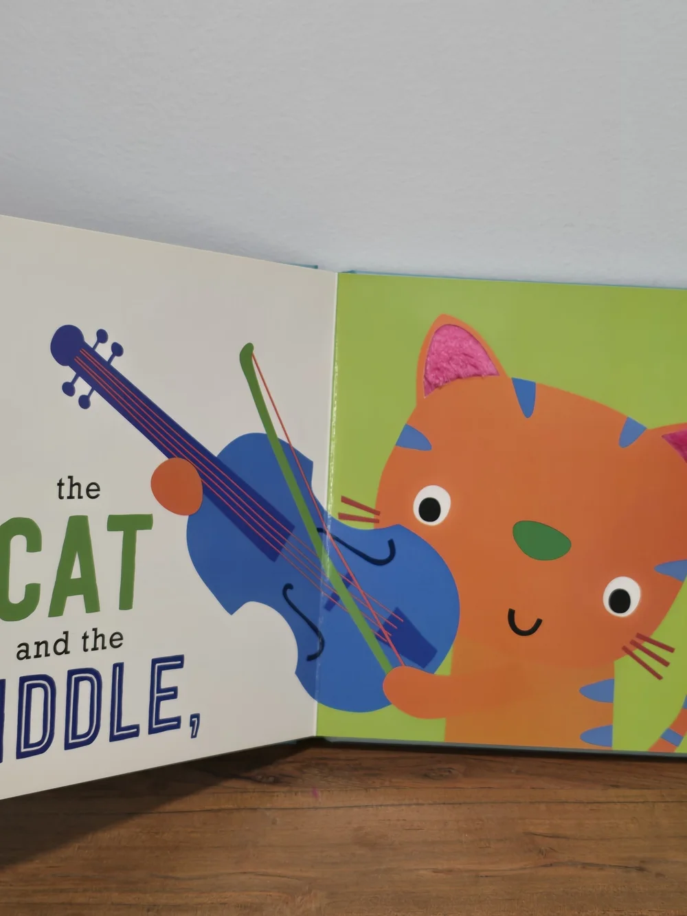 Hey Diddle Diddle Kids Toy Book - Blue Touch And Feel Texture Pages.
